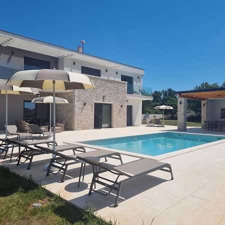 Luxury Villa Serena 2022 - With Heated Pool Cukrici المظهر الخارجي الصورة
